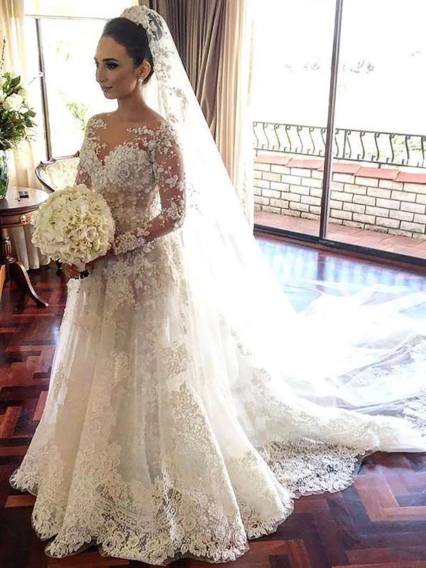 A-Line/Princess Bateau Chapel Train Long Sleeves Tulle Wedding Dresses with Lace