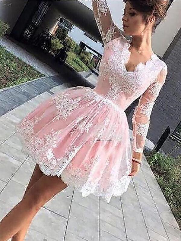 Ball Gown V-neck Lace Long Sleeves Short/Mini Homecoming Dresses with Lace