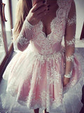 Ball Gown V-neck Lace Long Sleeves Short/Mini Homecoming Dresses with Lace