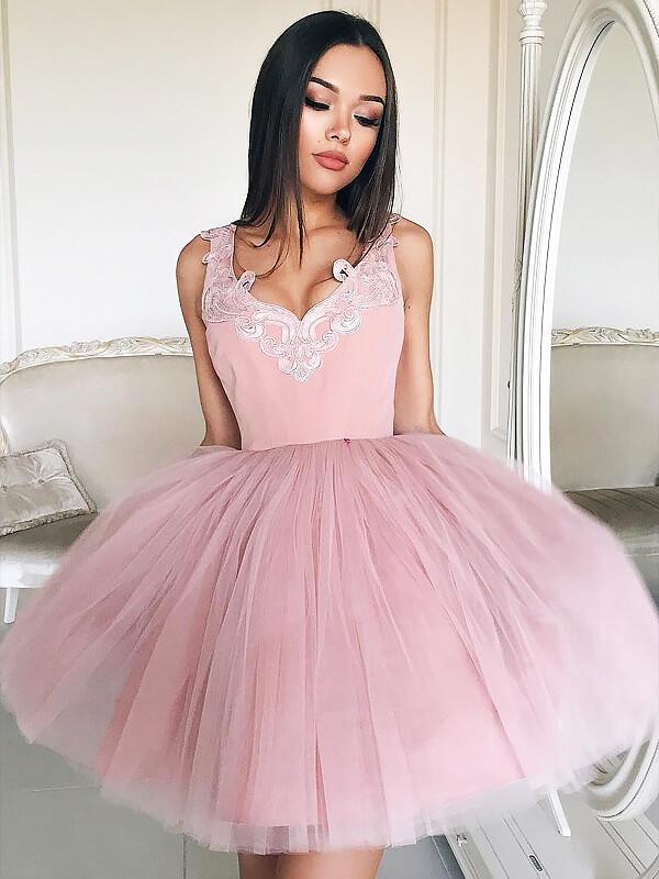 Ball Gown V-neck Tulle Sleeveless Short/Mini Prom Dresses with Applique
