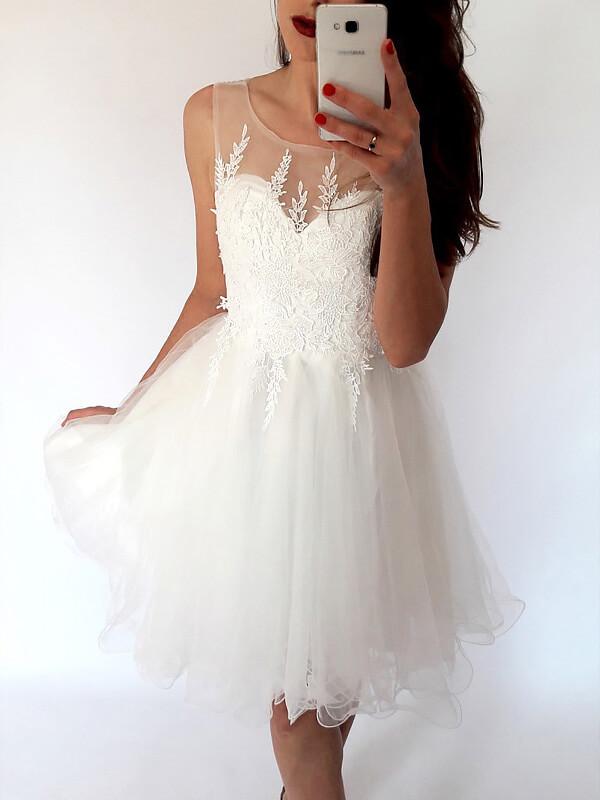 A-Line/Princess Scoop Tulle Sleeveless Short/Mini Backless Dresses with Applique