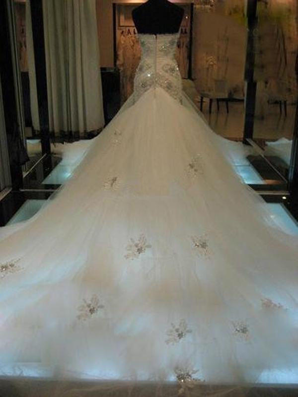 Trumpet/Mermaid Sweetheart Court Train Sleeveless Tulle Wedding Dresses with Beading