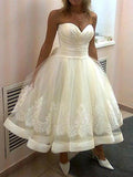 Ball Gown Sweetheart Tea-Length Sleeveless Tulle Bride Dresses with Applique