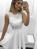 A-Line/Princess Scoop Satin Sleeveless Short/Mini Homecoming Dresses with Applique