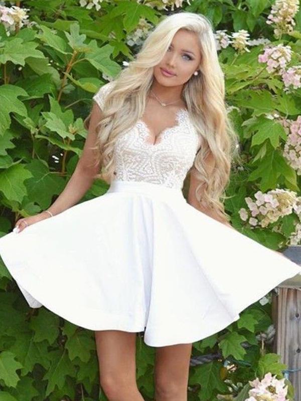 A-Line/Princess V-Neck Satin Short Sleeves Short/Mini Homecoming Dresses with Lace