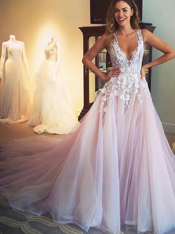A-Line/Princess V-Neck Sweep/Brush Train Tulle Sleeveless Prom Evening Dresses with Applique